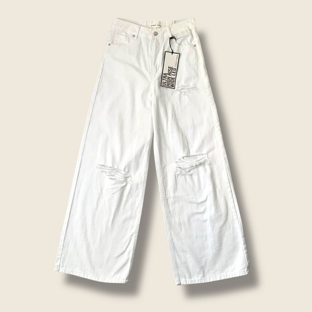 ALMOST FAMOUS Jeans Wide Leg Ultra High Rise Famous Crisp White Size 5 Juniors